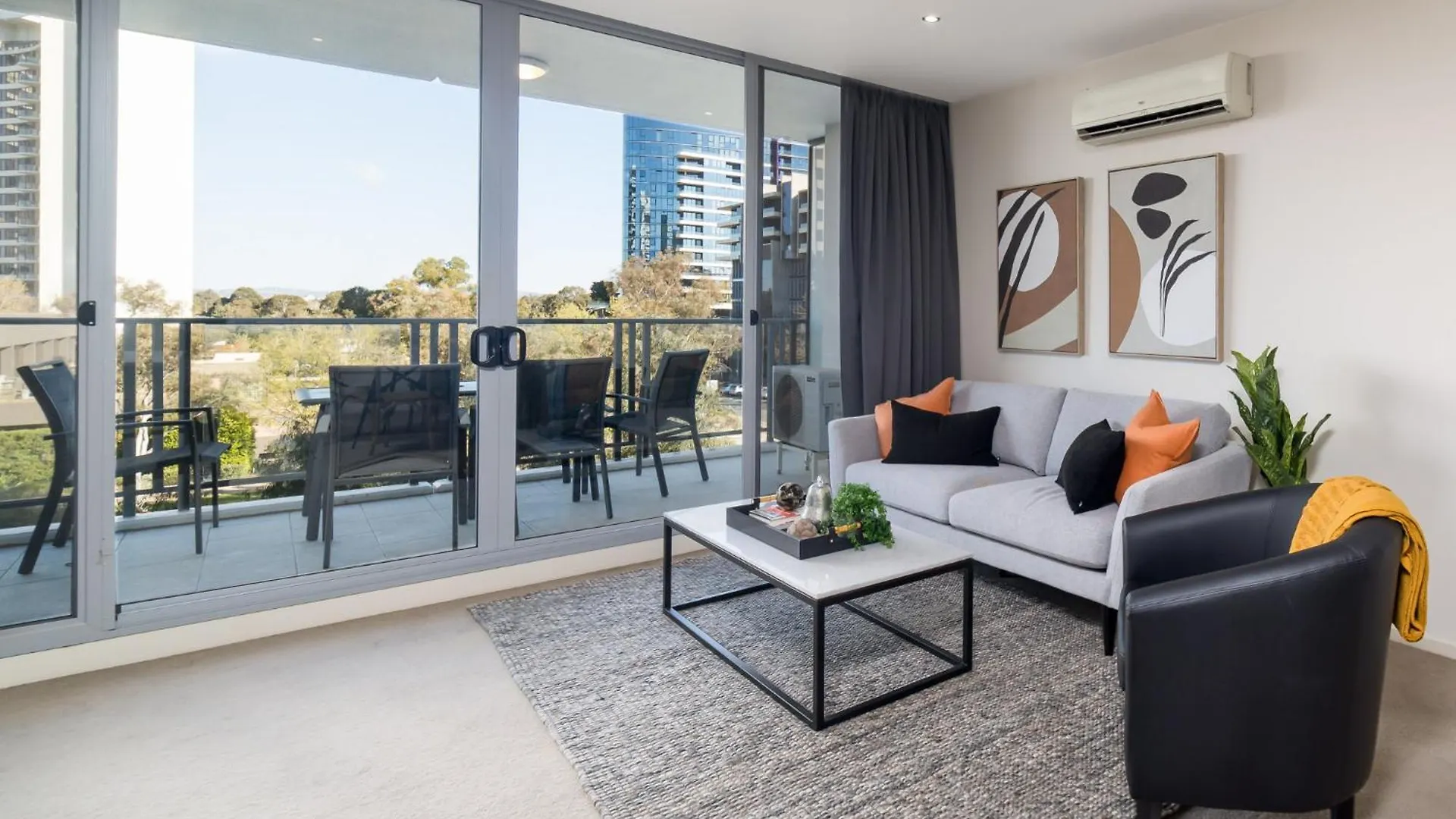 Central 1-Bed With Parking Bbq And Indoor Pool Canberra